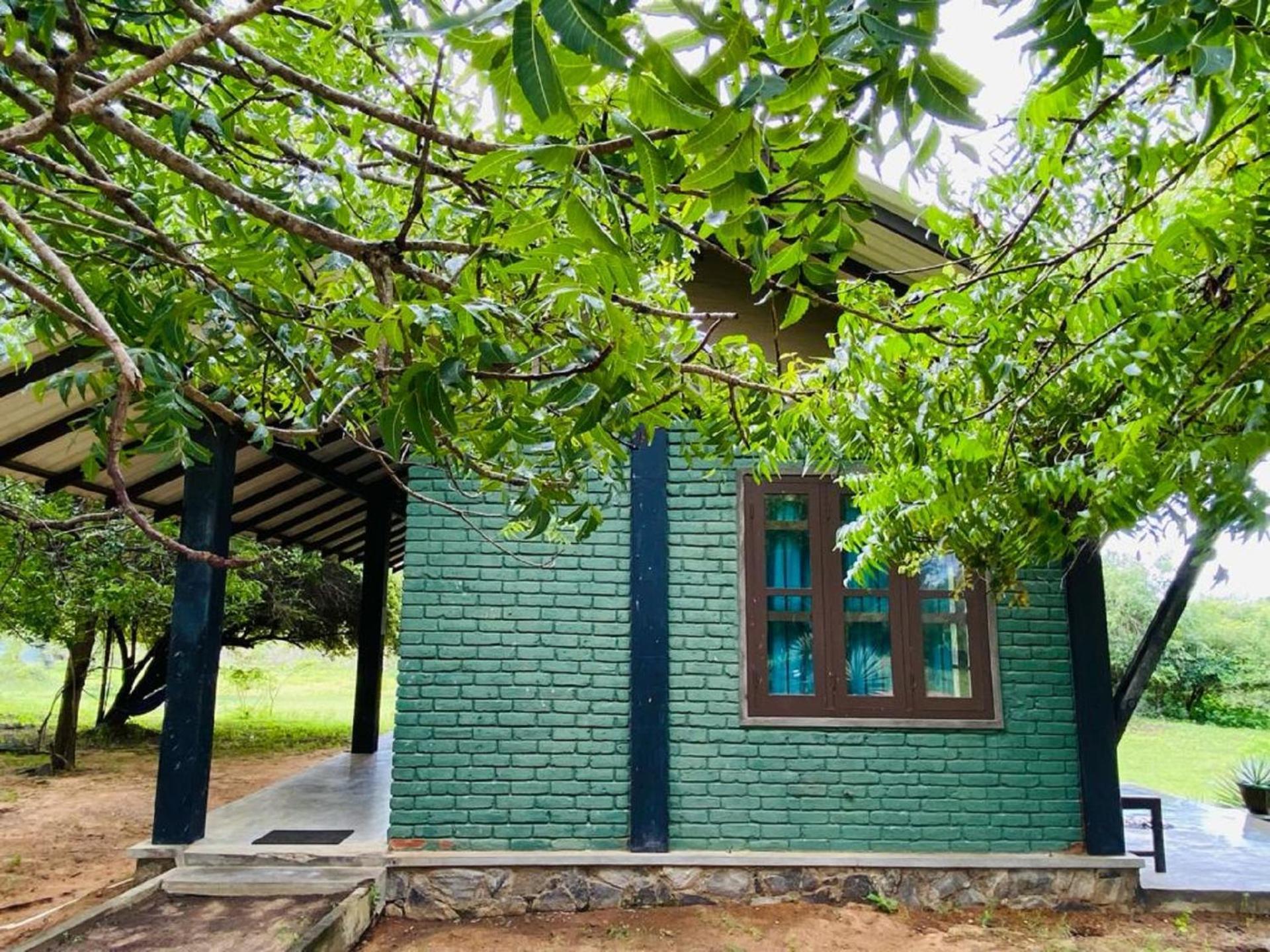 Yala Ying Yang Hostel & Camping Exterior foto