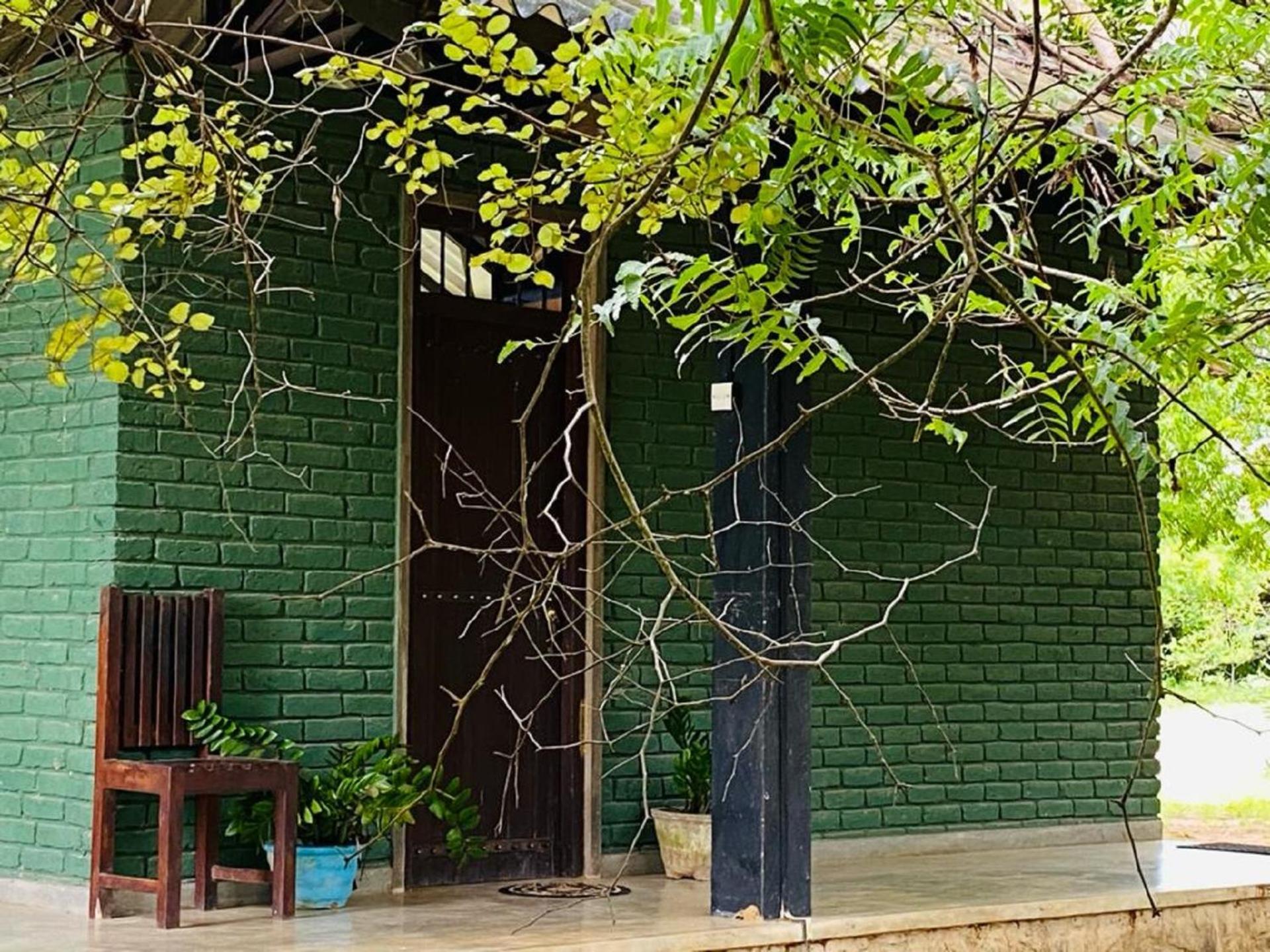 Yala Ying Yang Hostel & Camping Exterior foto