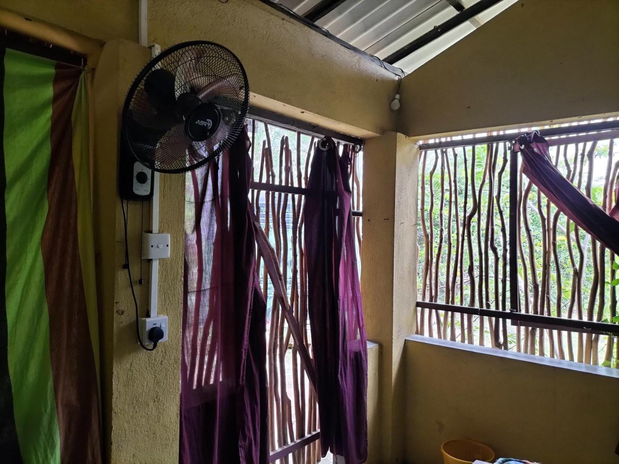 Yala Ying Yang Hostel & Camping Exterior foto
